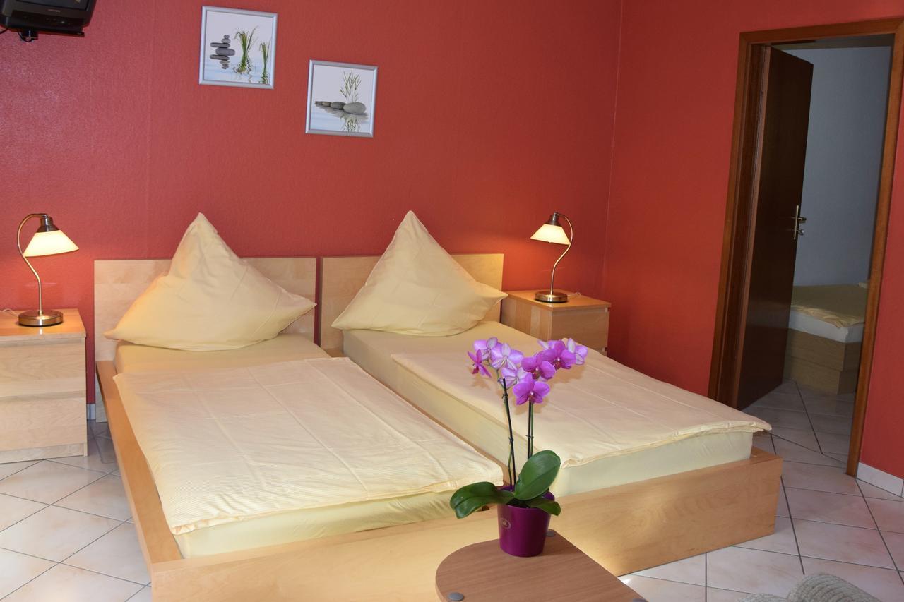 Camping de L'Our Appartements Vianden Exterior foto